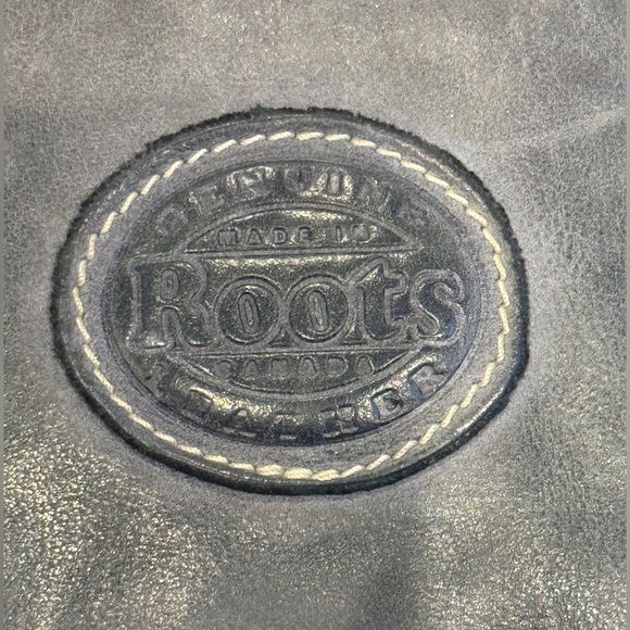 Roots Genuine Leather Shoulder Bag Made In CANADA Vintage 12"x11" - Picture 11 of 12